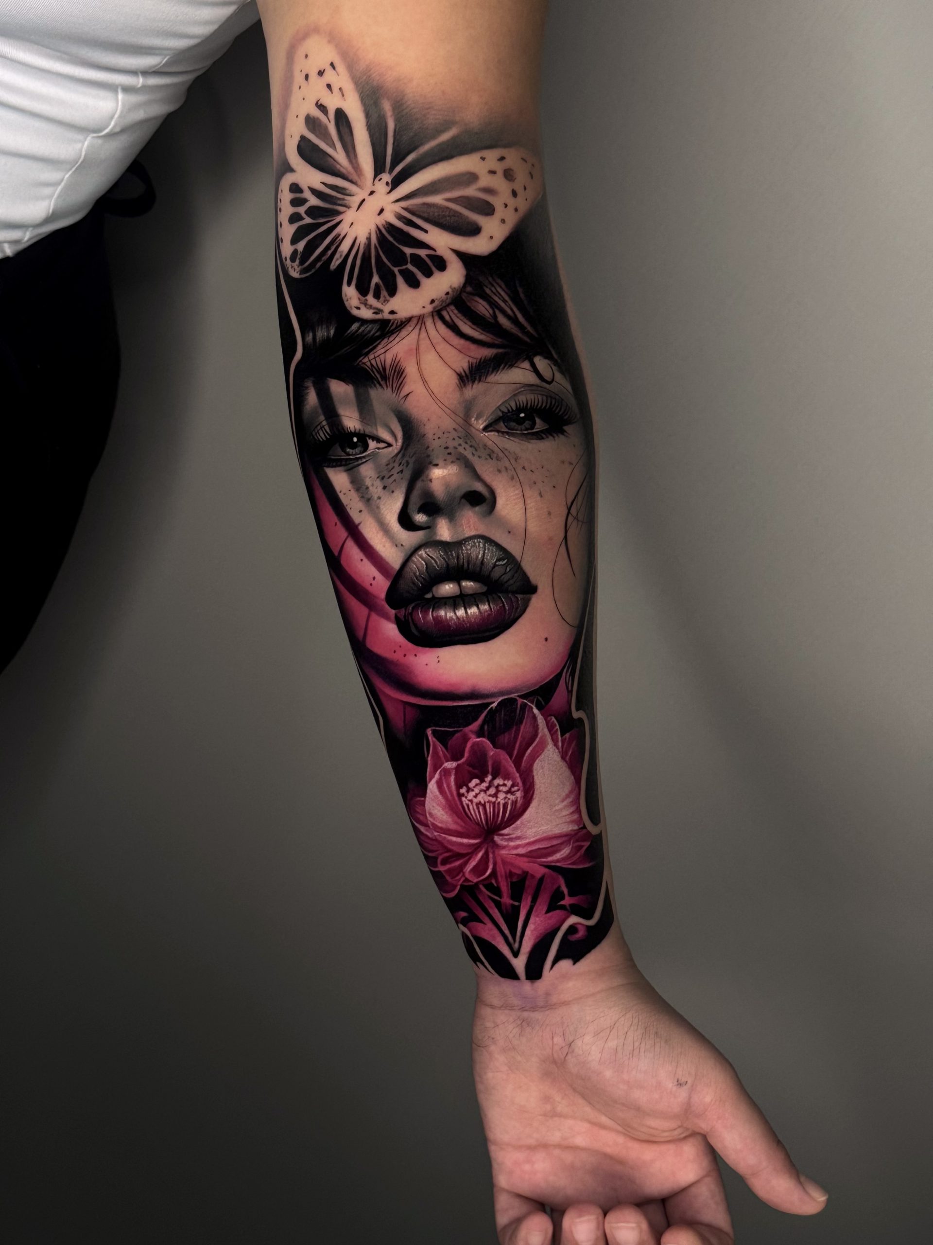 6B5EE480-5115-4C42-BE3D-CA1EE364BB40