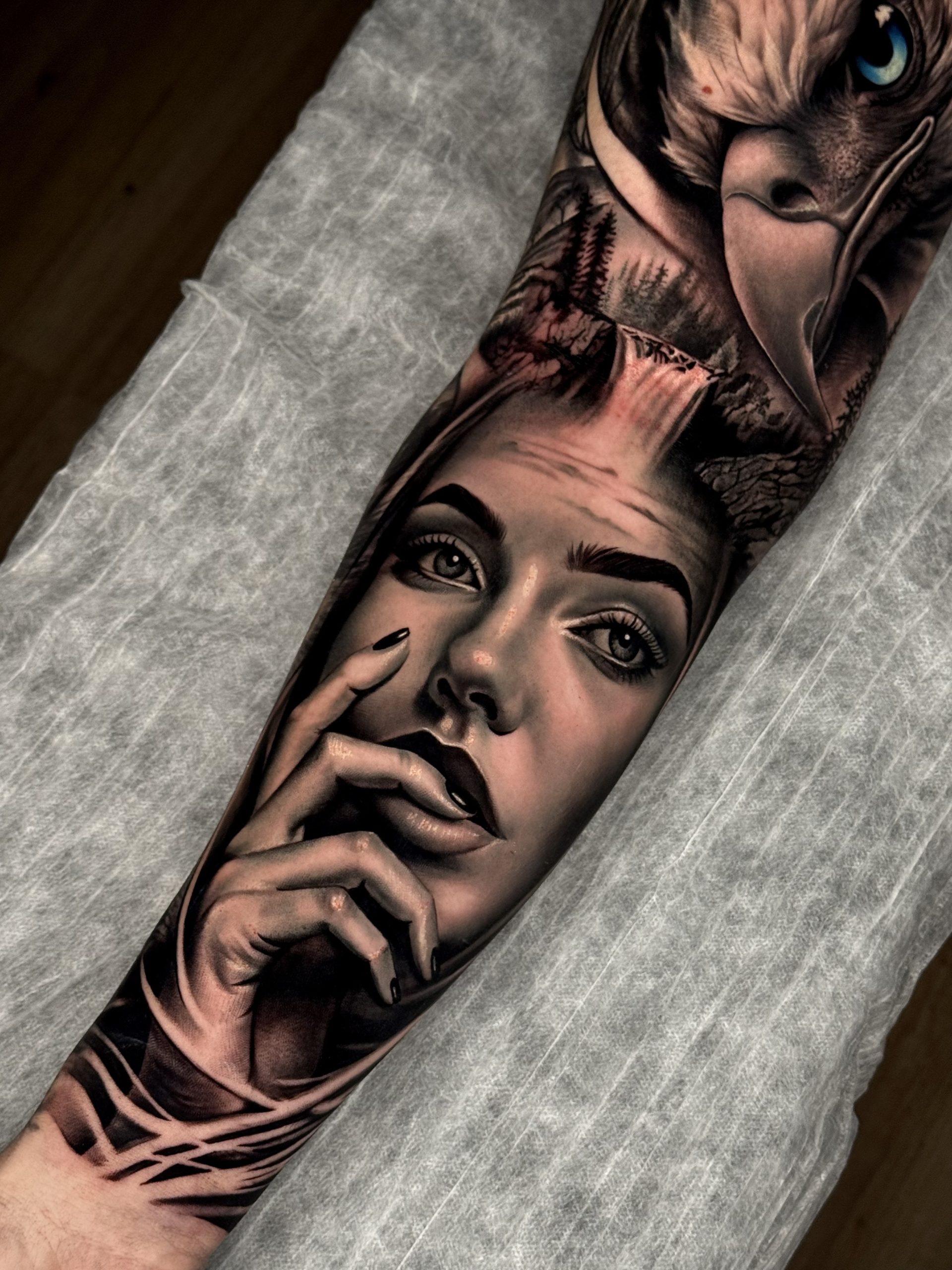 E81F4294-8C1C-4873-BACF-F358557BC1F7